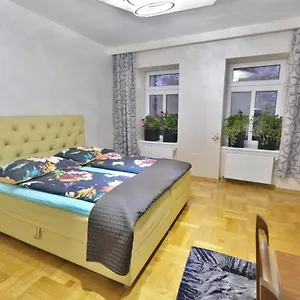 Lux Prestige Viena