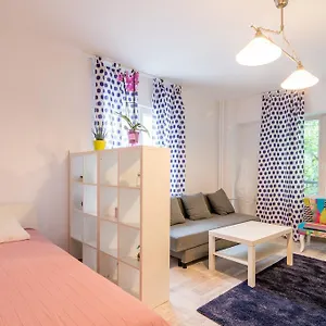 Vlad House Iancului Mihai Bravu Bucureşti