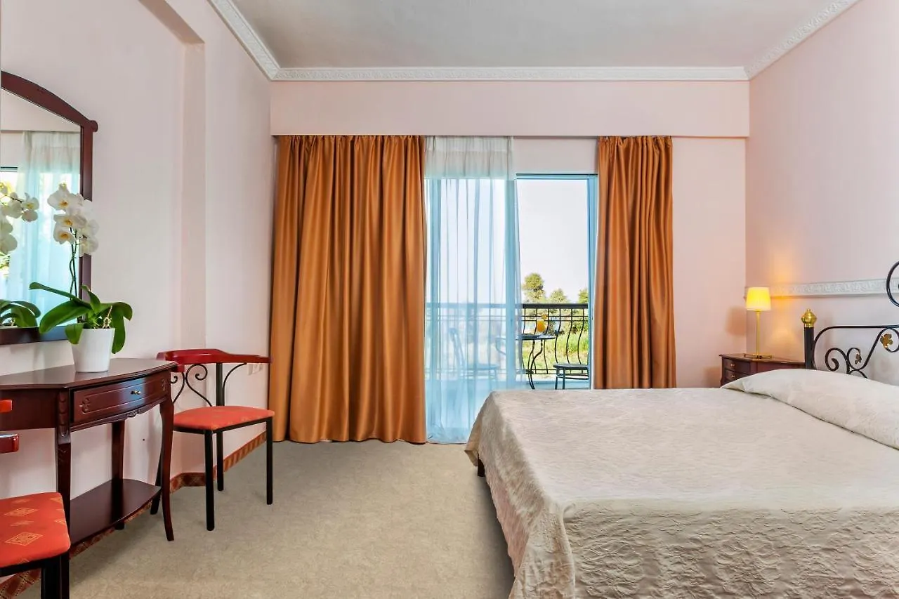 Hotel Kriopigi 4*,